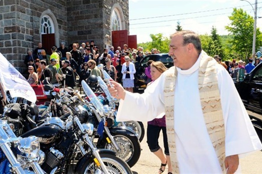 Rassemblement de motos à Trois-Pistoles en juin