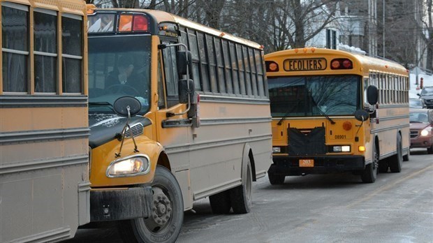 L’entreprise Camille Mailloux reçoit une aide financière de 1 M$ pour l’électrification de son transport scolaire