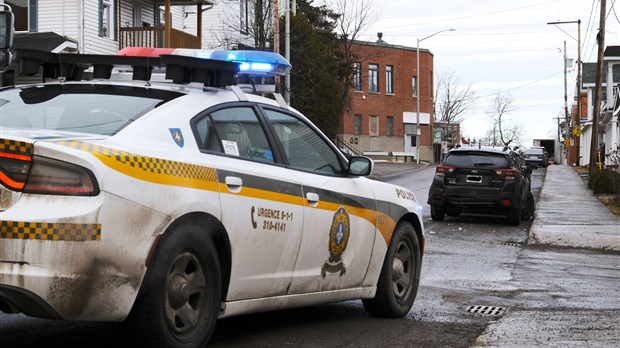 Facultés affaiblies par la drogue: conduite erratique et accident à Rivière-du-Loup