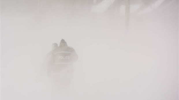 La tempête force la fermeture temporaire de l'autoroute 20