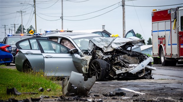 Violente collision sur le chemin des Raymond à Rivière-du-Loup 