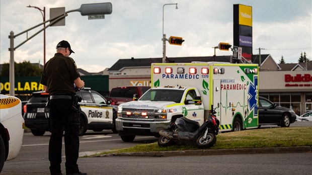 Collision entre une autopatrouille de la SQ et un cyclomoteur 