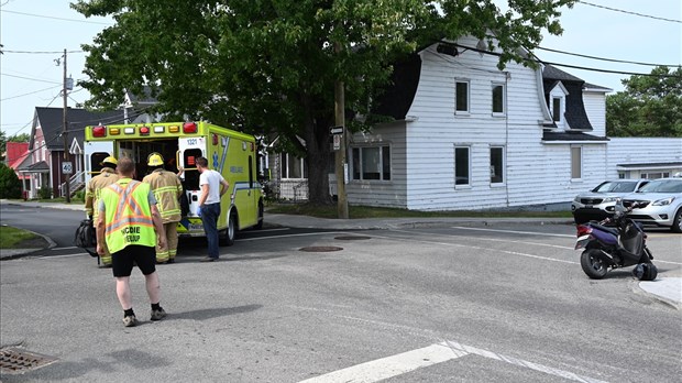 Accident entre un cyclomoteur et une minifourgonnette à Rivière-du-Loup