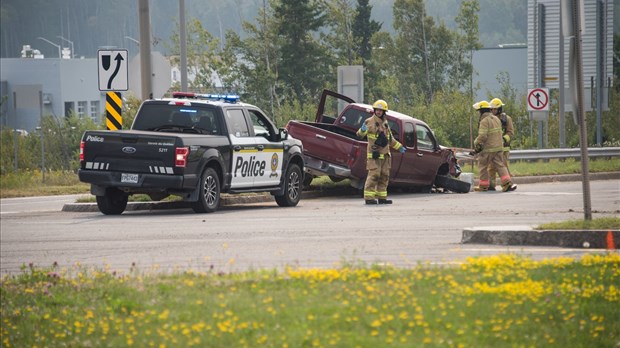 Accident près du rond-point à Rivière-du-Loup
