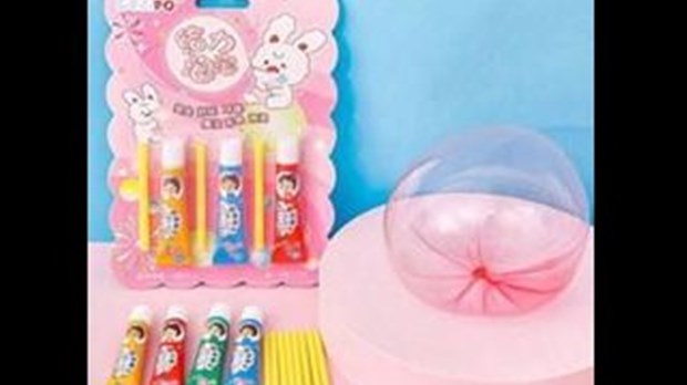 Rappel de jouet pour gonfler des ballons