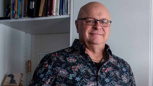Une exposition de Robert M. Deschesnes à la bibliothèque de Montmagny
