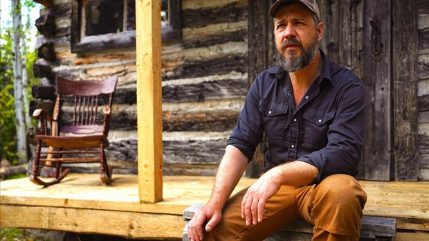 La cuisine sauvage sur feu de bois avec Billy Rioux