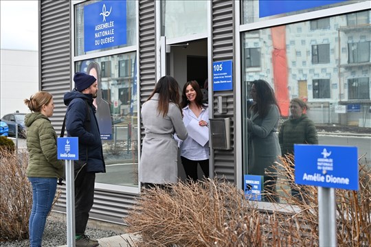 Coupures en santé : l’APTS interpelle Amélie Dionne