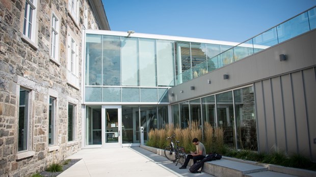 La bibliothèque Françoise-Bédard mise en valeur par l’Association des bibliothèques publiques du Québec