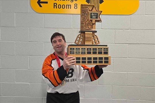 Ballon sur glace : des Témiscouatains se distinguent au championnat canadien senior 