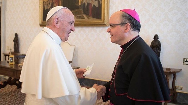 Décès du pape François : un appel à la prière et à la solidarité  
