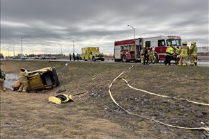 Collision, sortie de route et capotage à Rivière-du-Loup