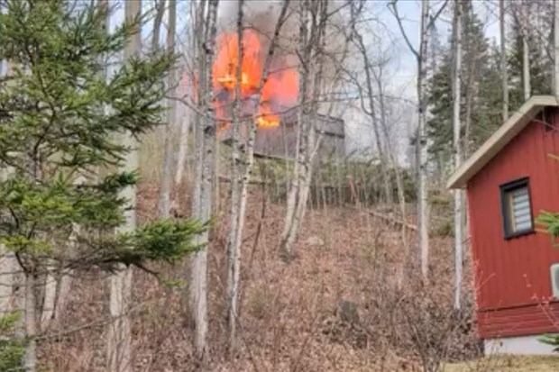 Incendie majeur à Pohénégamook