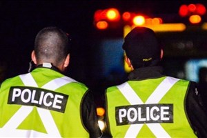 Poursuite, alcool et haute vitesse sur l’autoroute 85