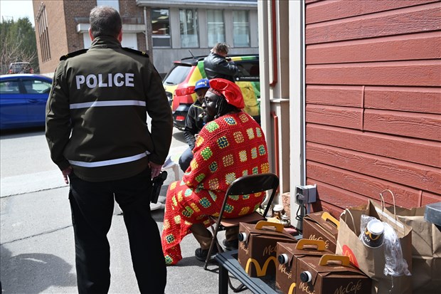 Événement solidaire : La Sûreté du Québec et Papa Noël pour l’intégration