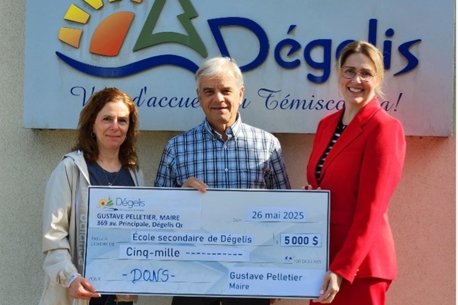 Le maire de Dégelis récompense les finissants