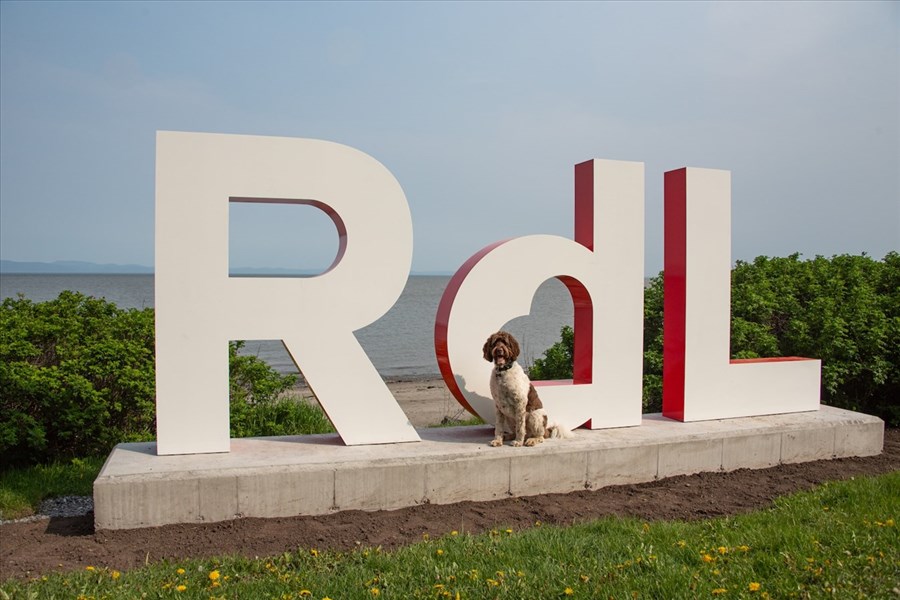 Trois lettres qui font jaser de Rivière-du-Loup
