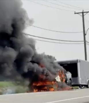 Une camionnette s’enflamme sur la route 291 