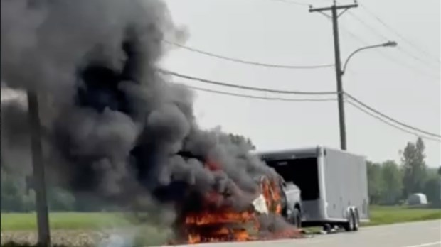 Une camionnette s’enflamme sur la route 291 