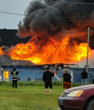 Incendie majeur à la Buanderie Normand de Rivière-du-Loup 