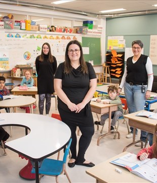 Des bracelets et des pompons pour la persévérance scolaire