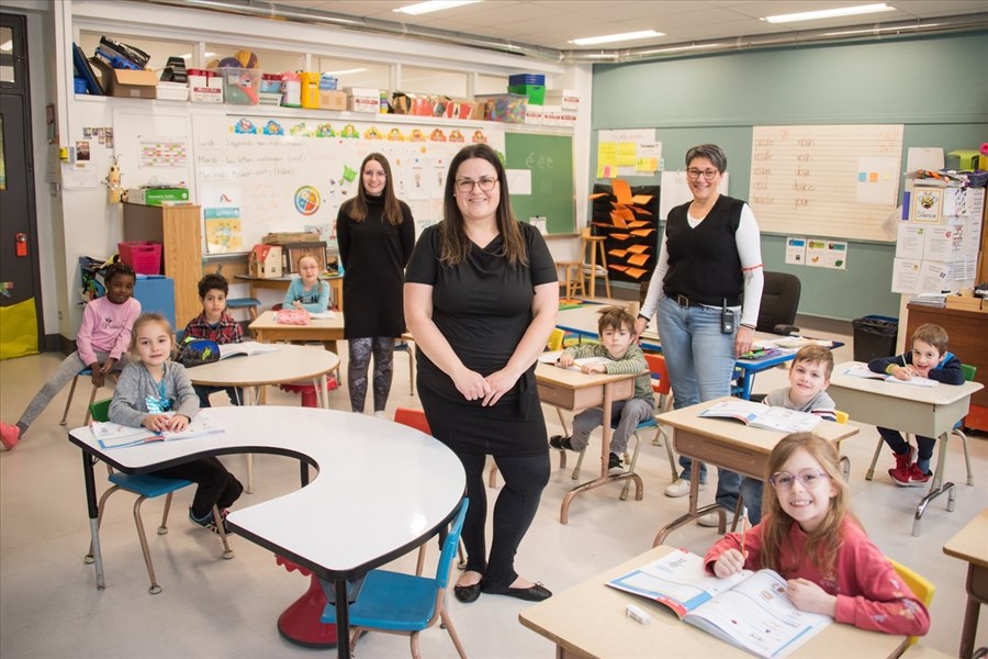 Des bracelets et des pompons pour la persévérance scolaire